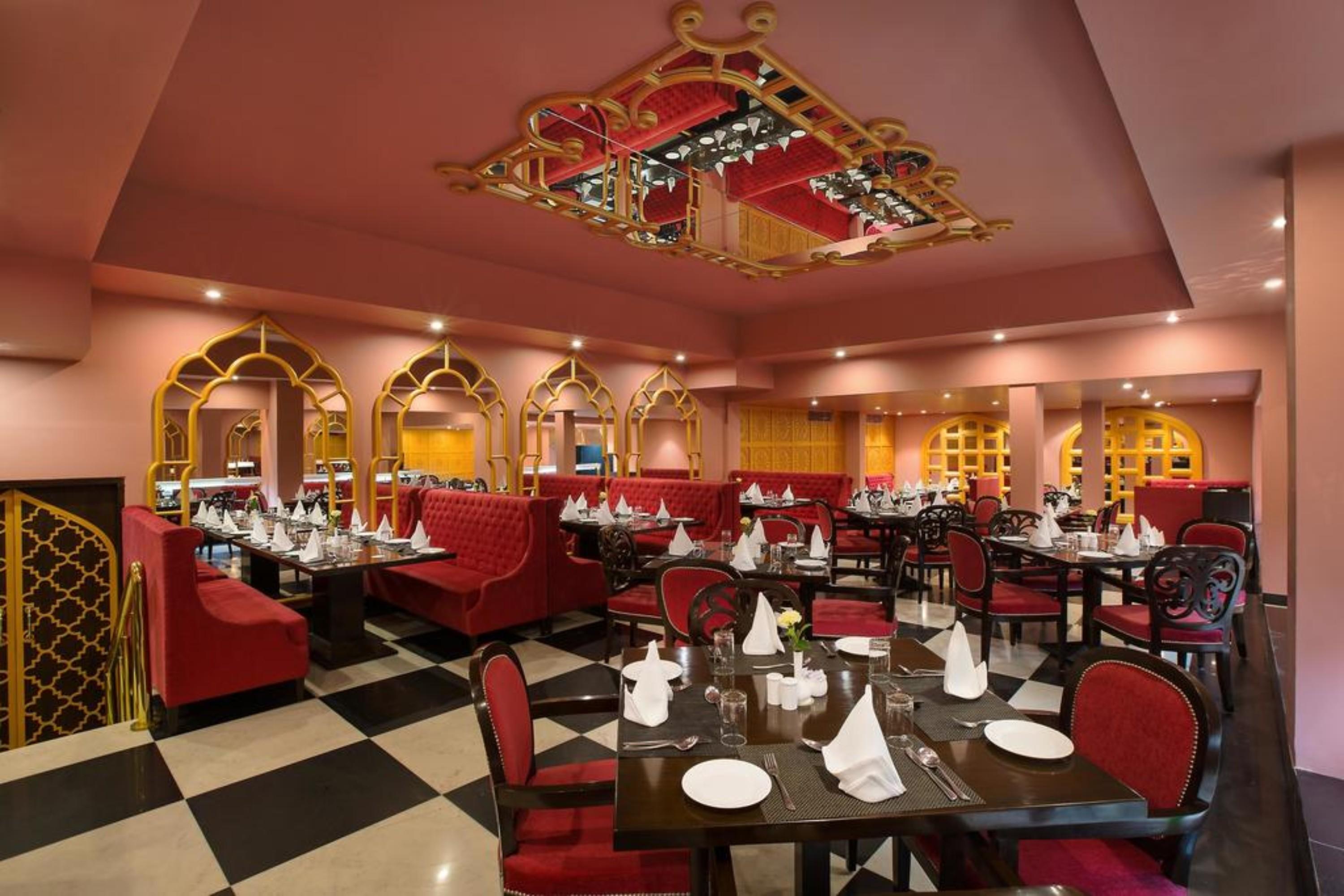 Hotel Clarks Shiraz Agra  Bagian luar foto