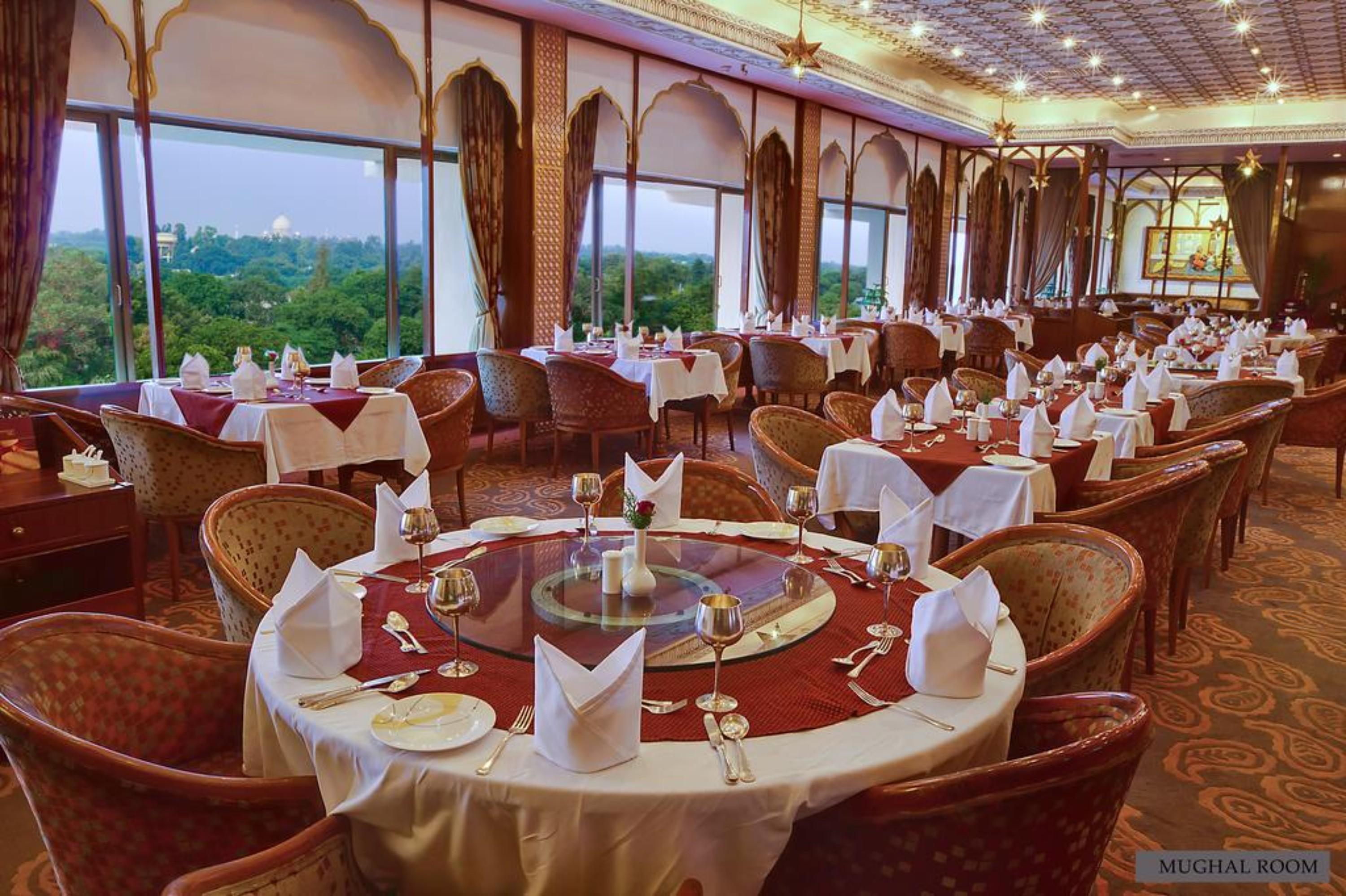 Hotel Clarks Shiraz Agra  Bagian luar foto