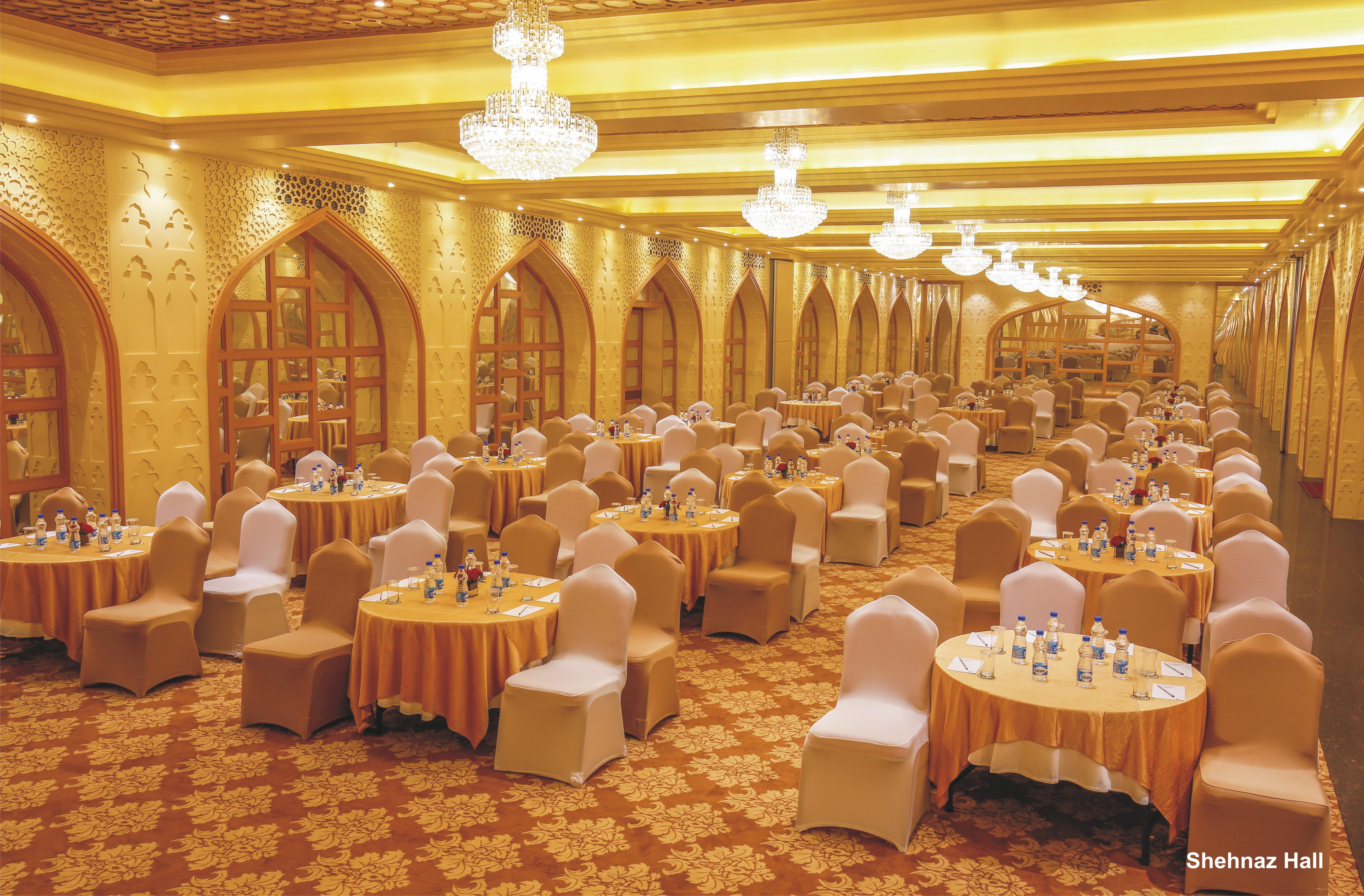 Hotel Clarks Shiraz Agra  Bagian luar foto