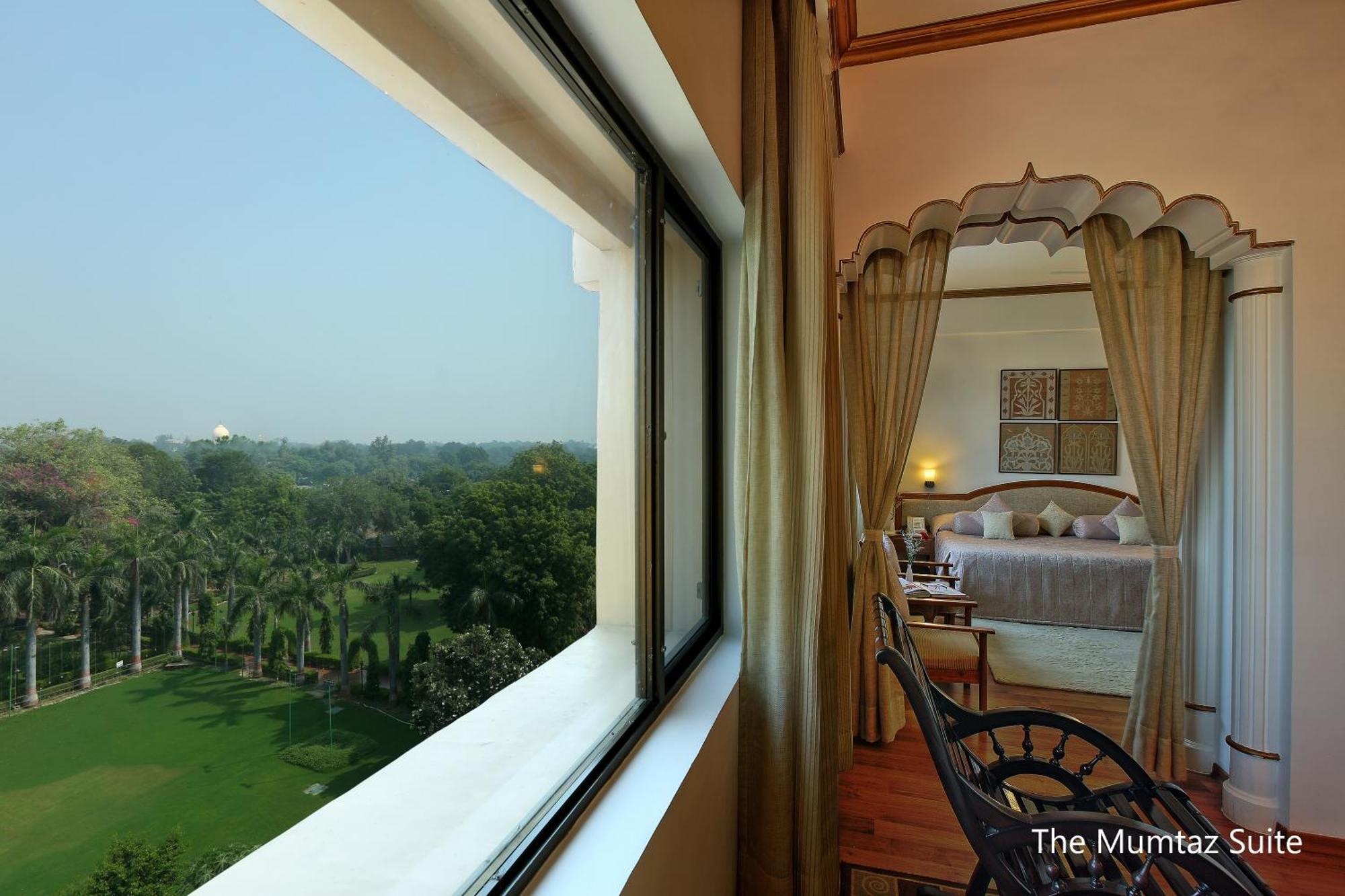 Hotel Clarks Shiraz Agra  Bagian luar foto