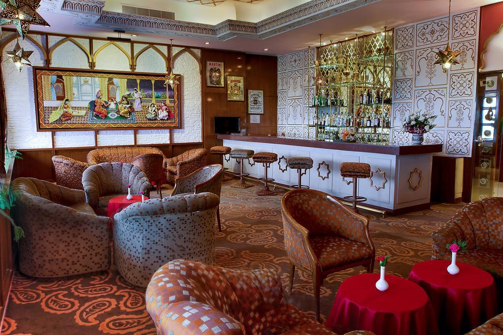 Hotel Clarks Shiraz Agra  Bagian luar foto